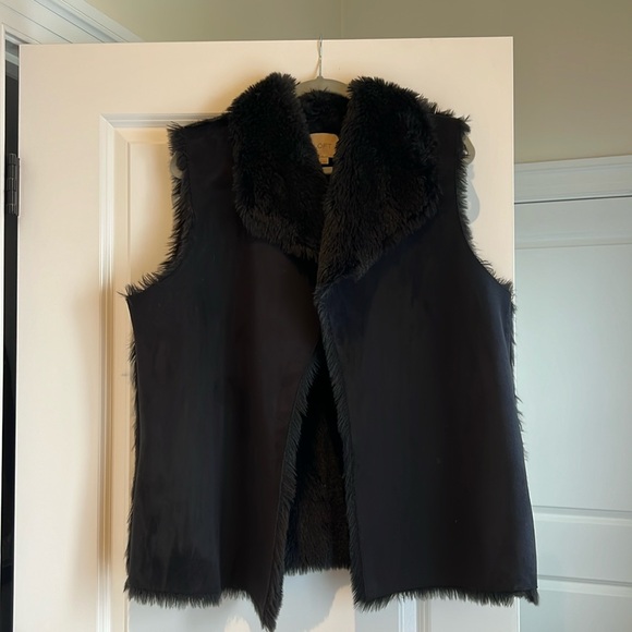 Loft Suede/Fur Vest - Picture 1 of 5